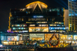 【ショッピング】タイ最大級となる複合施設「アイコンサイアム」のオープニングセレモニーの動画